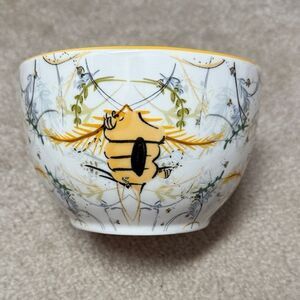 NEW Bumble Bee Ceramic Bowl